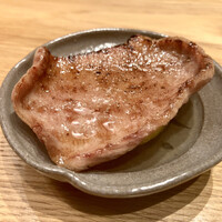 焼肉すどう 春吉 - レモンの上に乗せて～