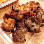 Shirukurodo Murato - ラム肉の串焼き250円 鶏モモ肉の串焼き150円 それぞれ2本づつだよ