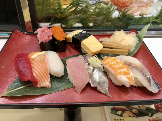 ランチbで満足 By イチゴ 立喰い寿し すしつね 東武百貨店 池袋店 池袋 立ち食い寿司 食べログ
