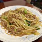 中国料理 慶福楼 - セロリと牛肉入り焼きそば 