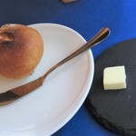 Le Coin Discret - 自家製ライ麦パン　無塩バター