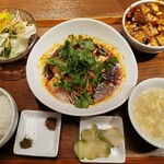 中華 四川料理 WANG'S GARDEN - よだれ鶏＆麻婆豆腐セット