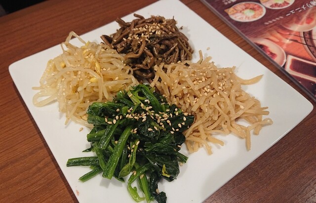 焼肉冷麺やまなか家 上田バイパス店 - 青山（焼肉）の写真