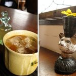 長屋茶房 天真庵 - アイスミルクコーヒーと猫の花瓶