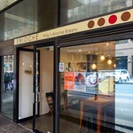 BRIOCHE BY PHILIP - ブリオッシュ・バイ・フィリップ　クイーン通り店