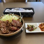 韓国料理 高句麗 - カルビ丼