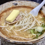 ラーメン 八龍 - みそバターラーメン