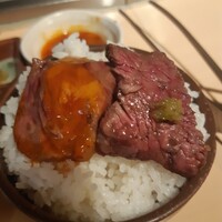 赤身焼肉 かるびあーの 新橋店 - 