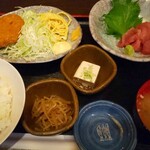 Kushihachi - セット定食Ｃ：まぐろぶつ＆メンチカツ