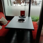 和牛焼肉ダイニングAGORA - ソファーでゆったり