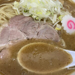 庵悟 - 魚粉のザラつきを感じるスープ、これは旨い❣️