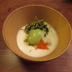 クーリエール - お雑煮～ナッツとゆずを利かせた冷たいスープ かぼちゃのクリーム ほうれん草とピスタチオのアイスクリーム 京紅人参のグラッセ 水菜のチップス 味噌のアクセントを利かせたお餅
