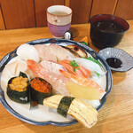 寿司　すみだ川 - 特上盛り(赤だし付き) 1550円