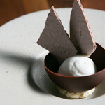 イル ネッビオ - il nebbio季節のティラミス_料理