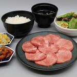 Kuroge Wagyuu Yakiniku Ushikuro - 