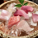 めしの助 - 刺身盛り合わせ