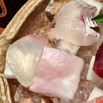 めしの助 - 刺身盛り合わせ