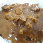 セブンイレブン - ゴロゴロお肉の贅沢ビーフカレー498円税抜カレーかけた後のアップ