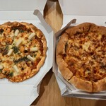 アオキーズピザ - シーフードジェノベーゼ、バーベキューチキン&モッツァレラ