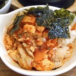 コッテジ - 牡蠣入り豆腐チゲ（激辛）（ご飯にかけて韓国海苔をトッピング）