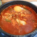 コッテジ - 牡蠣入り豆腐チゲ（激辛）（卵を入れて）