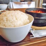 コッテジ - 牡蠣入り豆腐チゲ ランチセット（大盛ご飯）