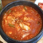 コッテジ - 牡蠣入り豆腐チゲ（激辛）