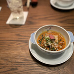 東京チャイニーズ 一凛 - よだれ鶏の白レバー乗せ