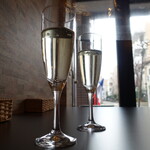 ラトリエ - 土日祝日ランチサービスのスパークリング