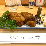 とんかつ一幸 - 追加で牡蠣フライを２個プラス➕