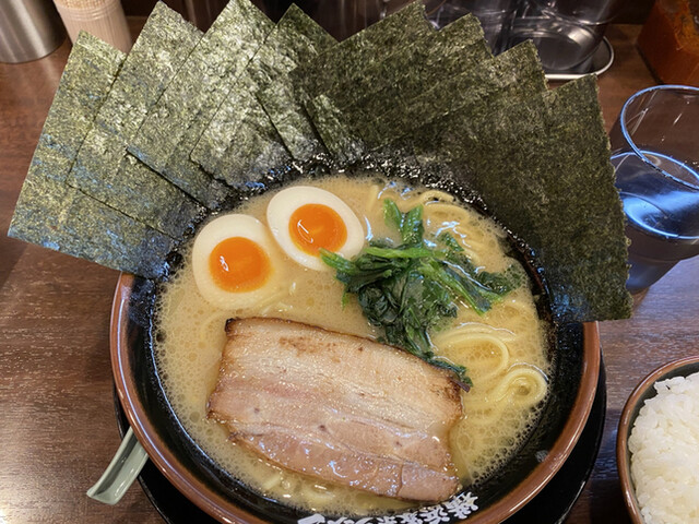 横浜家系ラーメン 丸岡商店 東新町店 栄町 ラーメン 食べログ