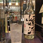 ザ・カクテルショップ - 燻酒 ソーダ割 + 黒胡椒
