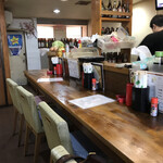 どまぐれ - 店内入るとこんな感じ
奥に小上がり席が有る