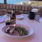 リストランテ アマルフィイ - 牡蠣は、3種とも別産地。黒ビールは程よい甘さでとても合う。