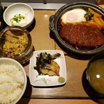 Yayoi Ken - 味噌カツ煮定食　780円