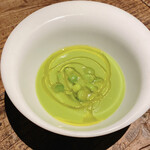 RODEO - 新グリーンピースの温かいスープ