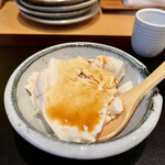 Yataichi - お通し（豆腐）