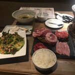 炭火焼肉 尹家 - 