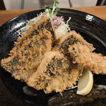 酒肴 新屋敷 - ・アジフライ定食（松浦産鯵4枚）
            ・牡蠣フライ（気仙沼産1ヶ）