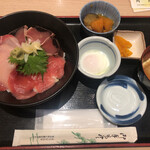 Sashimi To Sushi Uo Ya Icchou - 三色丼セット