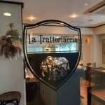 La Trattoriaccia - お店の入口