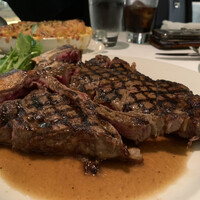 Morton's The Steakhouse 丸の内 - プライムポーターハウス24oz（ヒレ、サーロイン）、マカロニチーズ