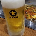 鉄板 厳島 - 生ビール(中)480円
            お好み焼きには生ビール！