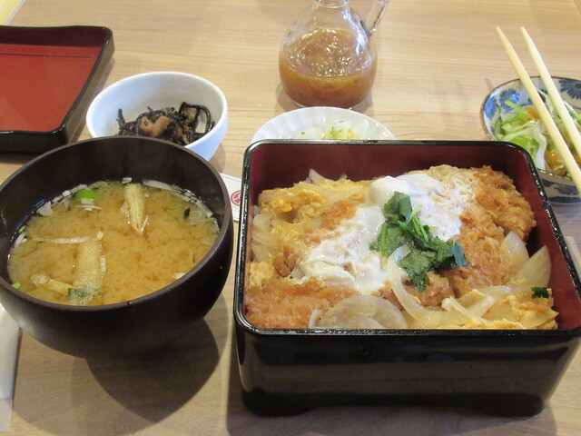 とんかつ 和泉 ワセン 新村 とんかつ 食べログ