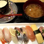 氷見回転寿司　粋鮨 - 料理写真: