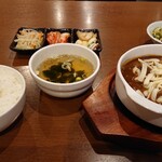 Koriya - タンシチユー定食、税込み800円。