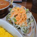 インドレストラン シャングリラ - 美味しい手作りのドレッシングのサラダ