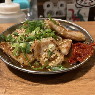 お一人様ok 難波でおすすめのホルモンをご紹介 食べログ お一人様ok 難波でおすすめのホルモンをご紹介 食べログ