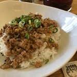 台湾飲茶cafe 茶坊 - ルーロー飯