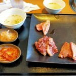 特急焼肉 せいざん - 特選ランチセット　¥1580（税抜）
